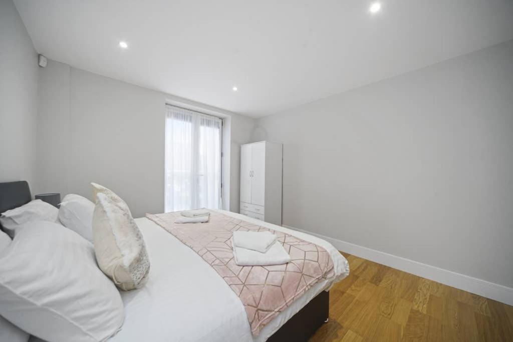 Flat 3 Bridge House Apartamento Staines-upon-Thames Exterior foto