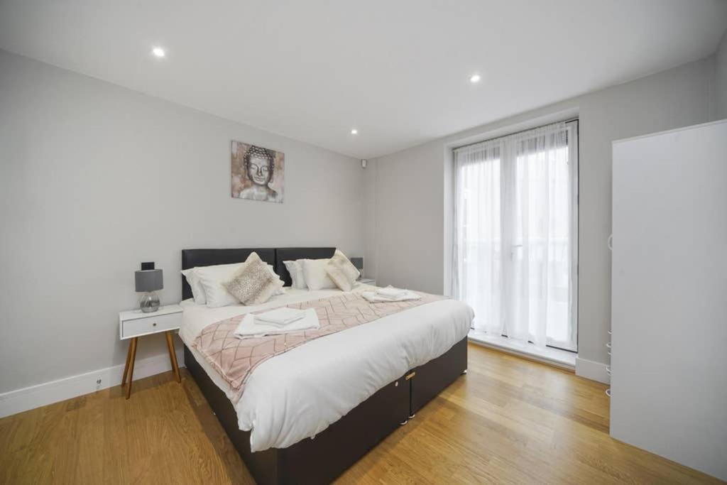 Flat 3 Bridge House Apartamento Staines-upon-Thames Exterior foto